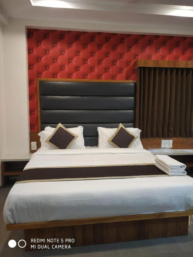 Hotel Aagman Kalri Exteriér fotografie